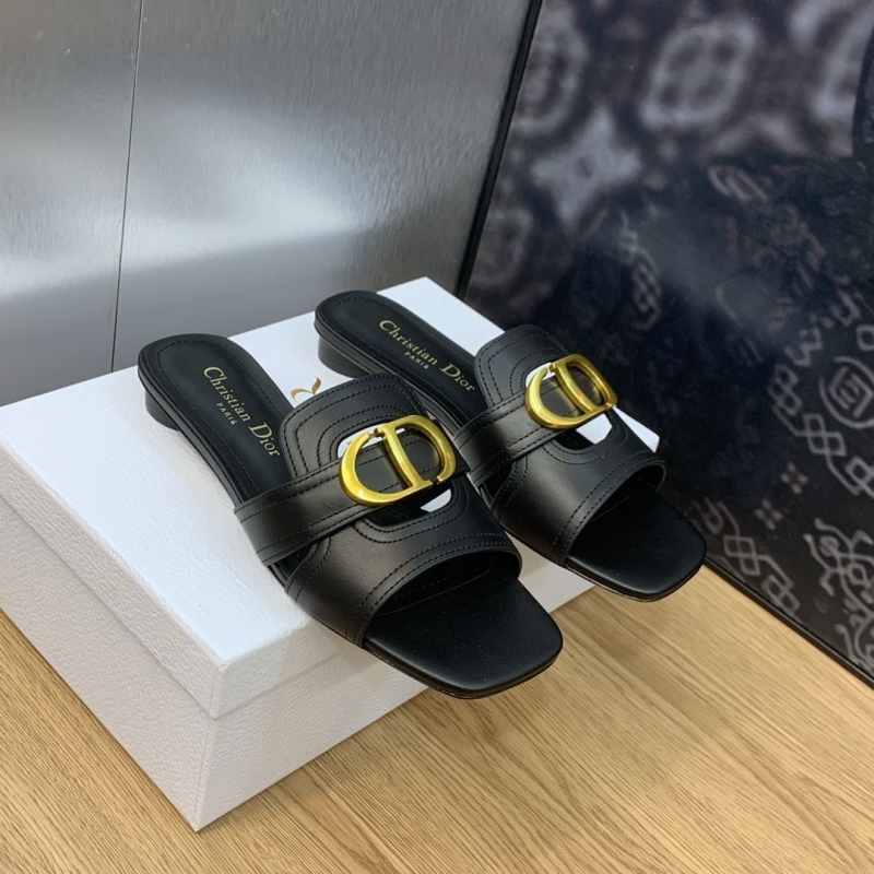 ch**an D*or slippers